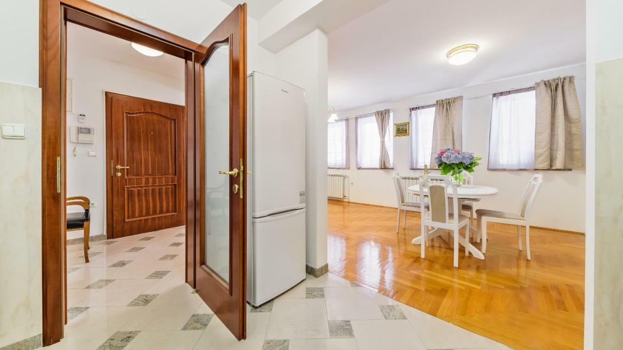 Central Apartment Smiley - Free Parking Загреб Екстериор снимка
