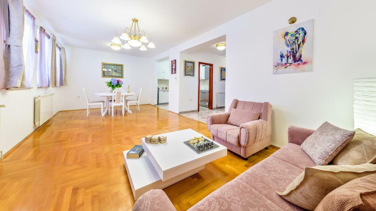 Central Apartment Smiley - Free Parking Загреб Екстериор снимка