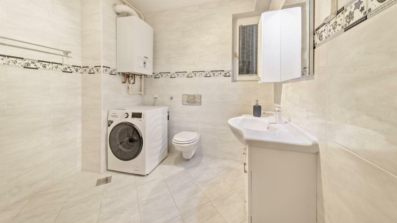 Central Apartment Smiley - Free Parking Загреб Екстериор снимка